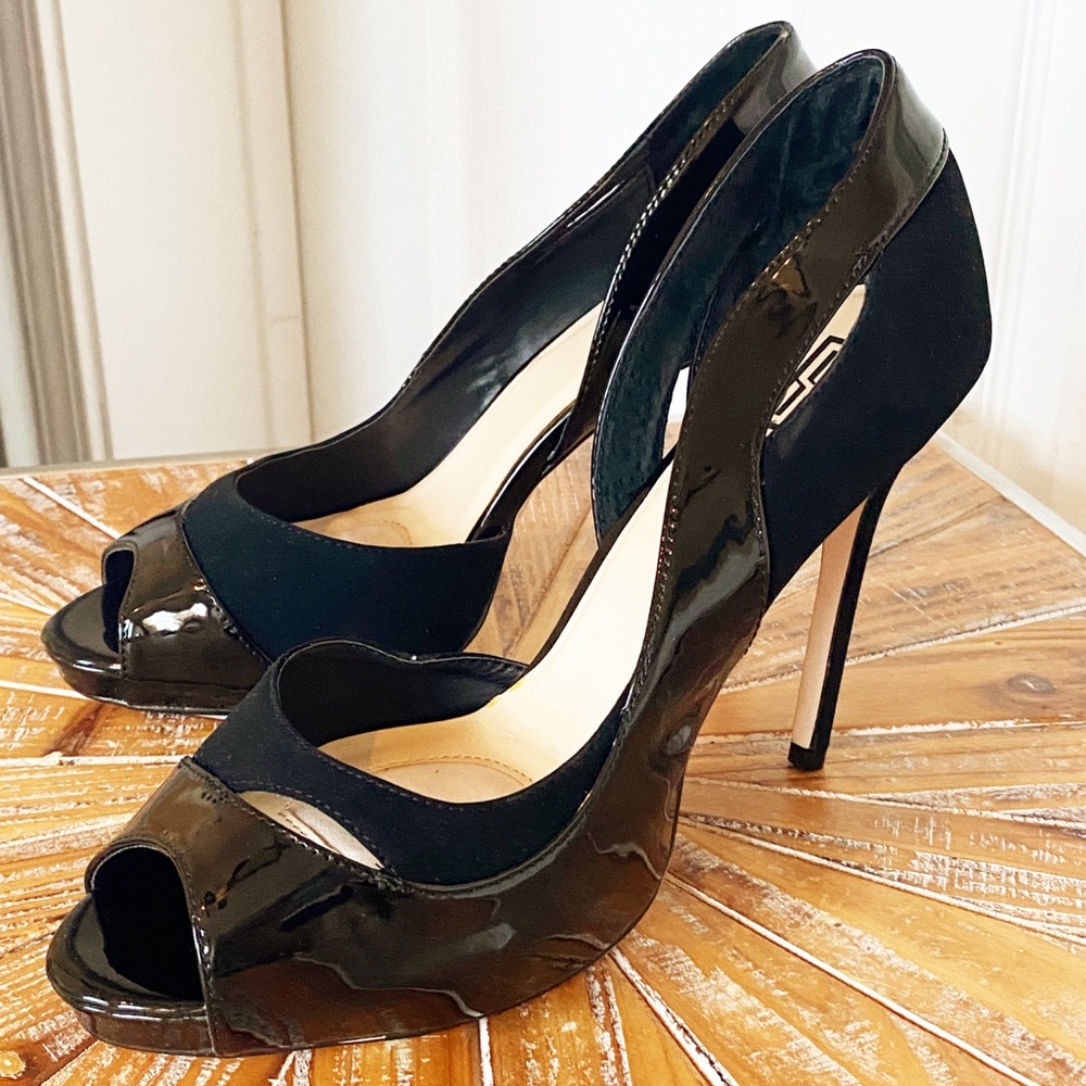 Size 9 NIB Shoe Dazzle Signature Black Open-Toe Heels